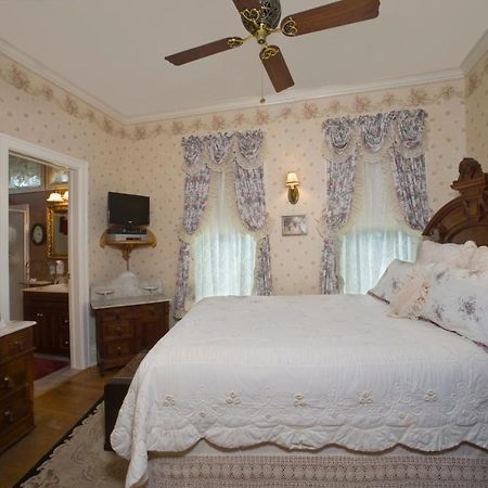 Port City Victorian Inn Muskegon Eksteriør billede
