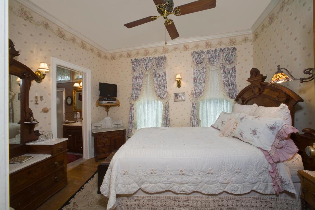 Port City Victorian Inn Muskegon Eksteriør billede